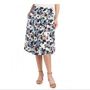 NWT Tahari floral print skirt